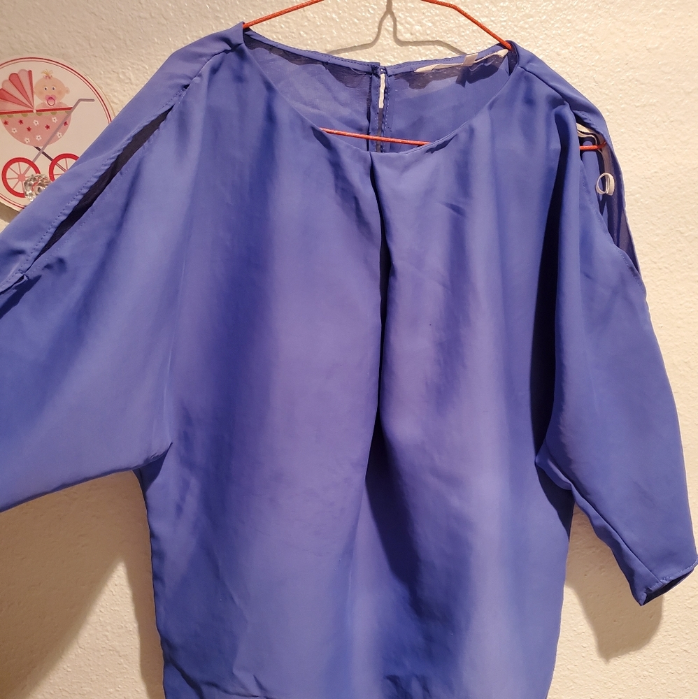 3/4 open sleeves Rachel Roy blouse